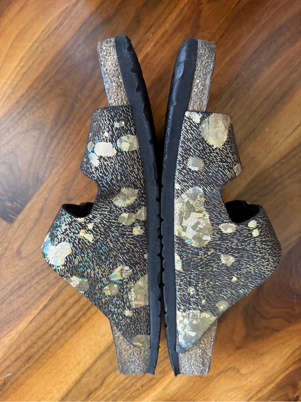 Birkenstock Arizona LUX Arizona Brown & Metallic Sandal in Iridescent Gold, USED - Picture 12 of 17